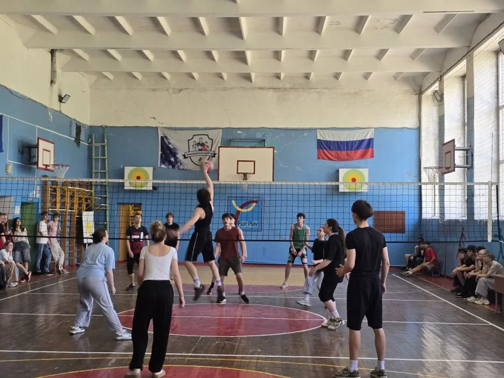 Еще немного крутых кадров с турнира по волейболу🏆🏐