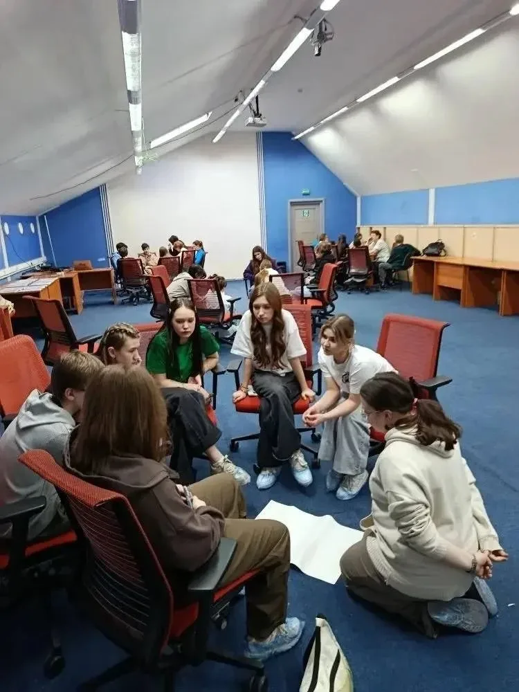 «Контакт!» на «Волжских встречах»🗞  С 1 по 3 мая 2026 года команда школьного медиацентра «Контакт!» 