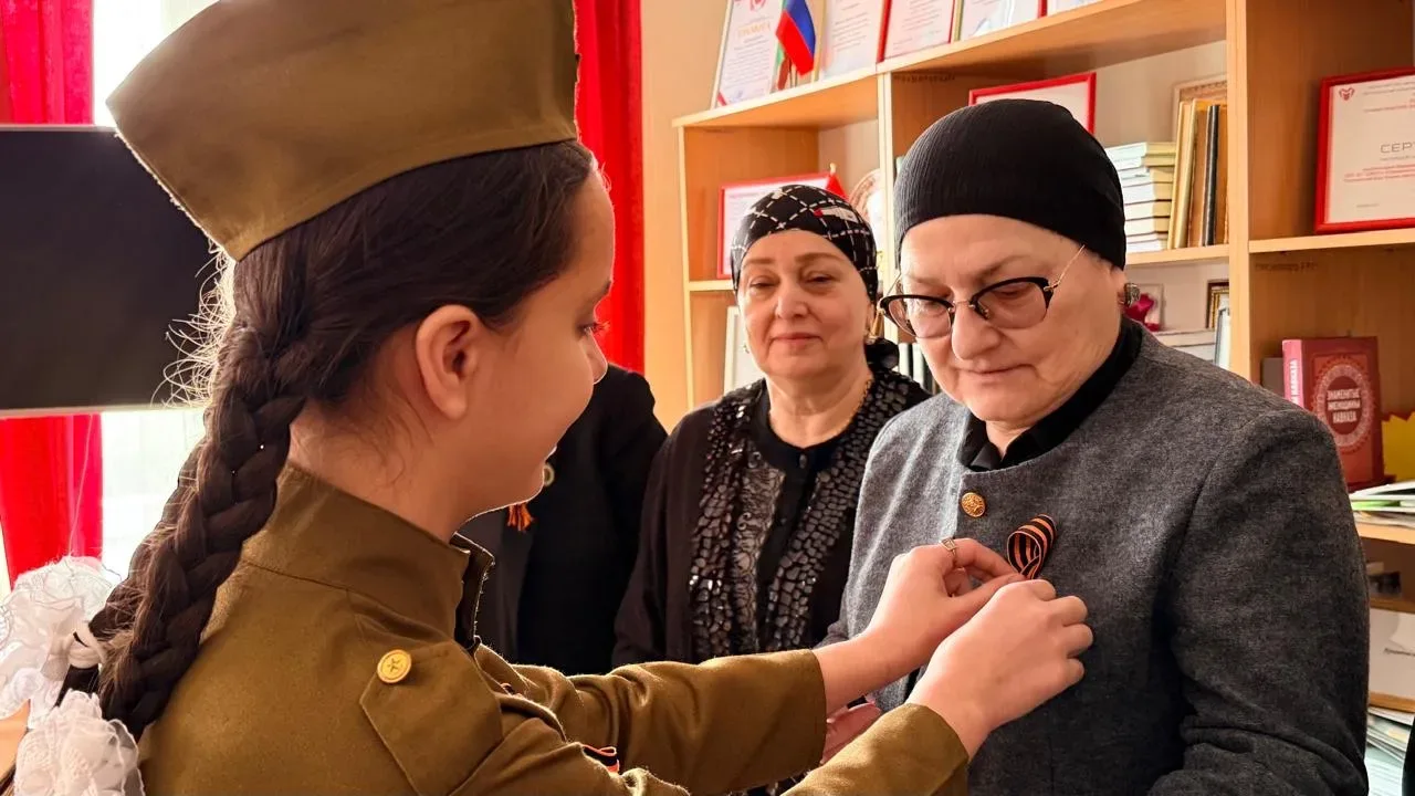 В историко-краеведческом музее им. М. А. Пахаева МБОУ «СОШ №3 им. М.Пахаева с. Старые Атаги» состоял