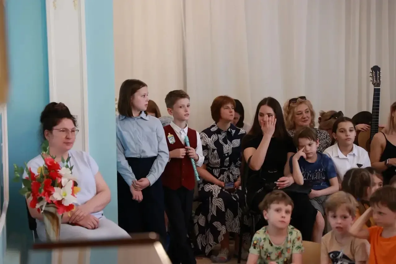 🎵 Концерт юных музыкантов в Корпусе 5: встреча с прекрасным  Наш уютный музыкальный зал вновь распах