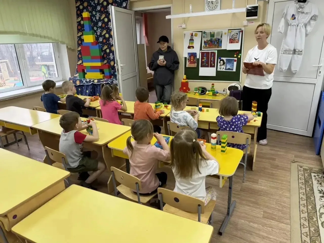 🌟 Дни открытых дверей в Корпусе 4: родители в роли учеников  В корпусе 4 прошли Дни открытых дверей 