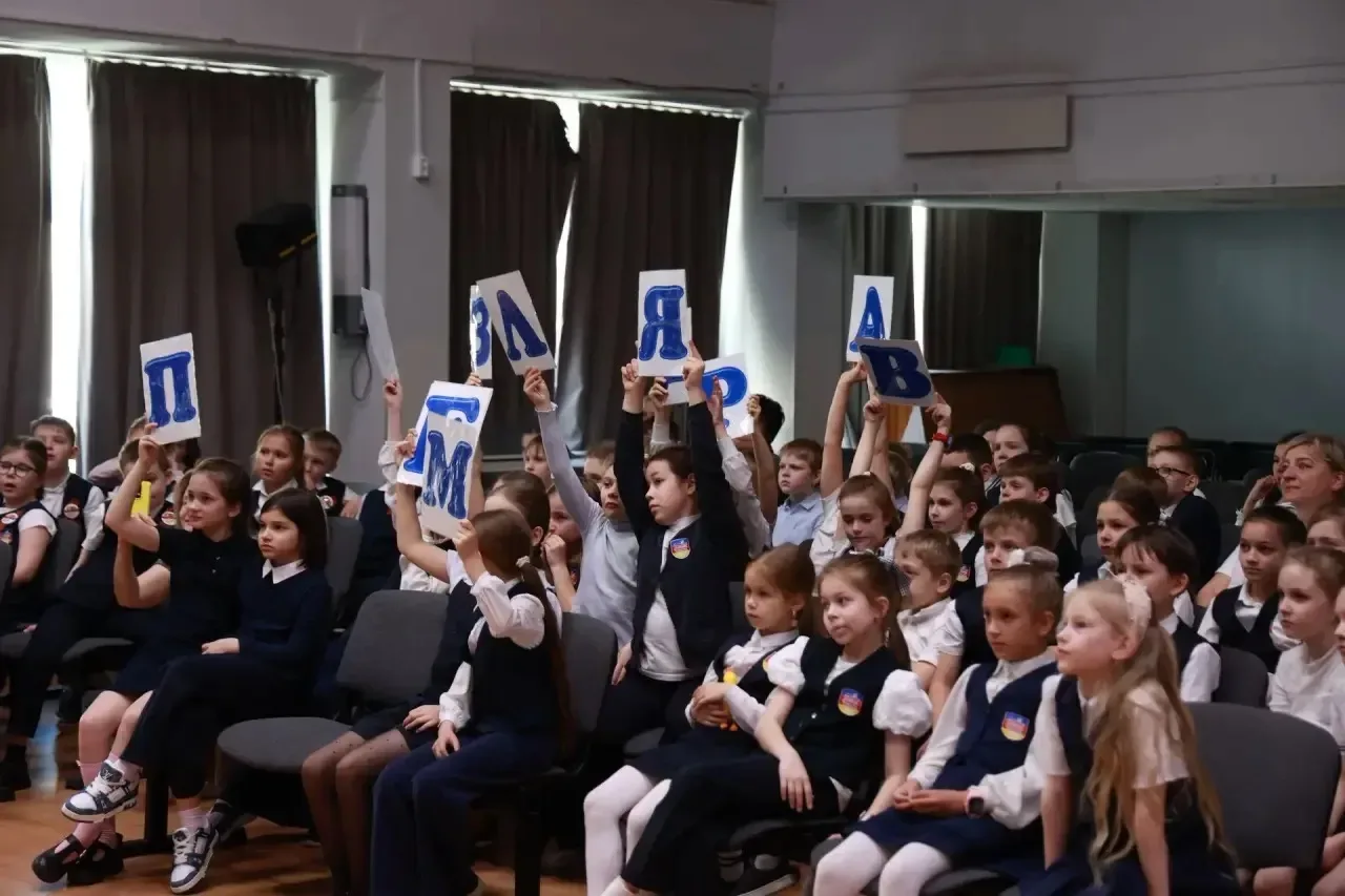 🏆 Наши юные исследователи — гордость начальной школы!  В начальной школе завершились защиты детских 