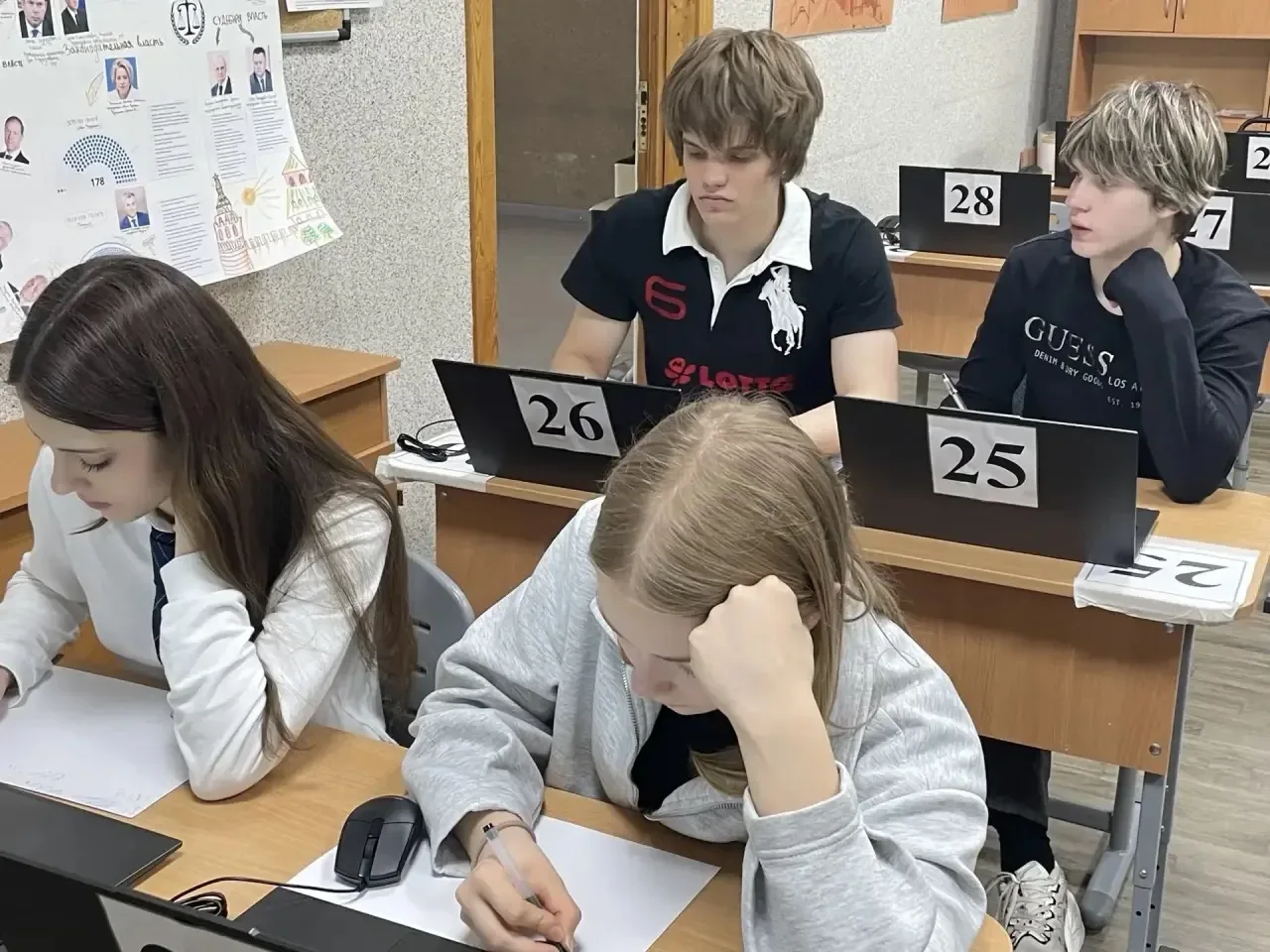 📚 Практикум по подготовке к ОГЭ в Основном корпусе и Корпусе 1  В основном корпусе и Корпусе 1 прошл