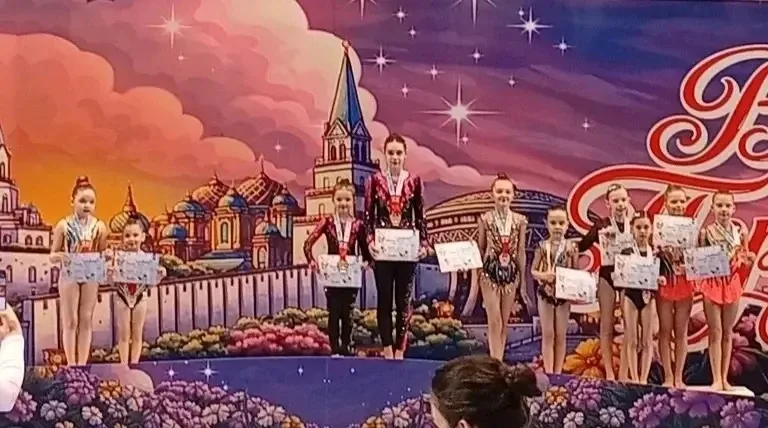 НАШИ ПОЗДРАВЛЕНИЯ!👏   Мерейник  Мария,  ученица 1 «Г» класса  приняла участие в соревнованиях по спо