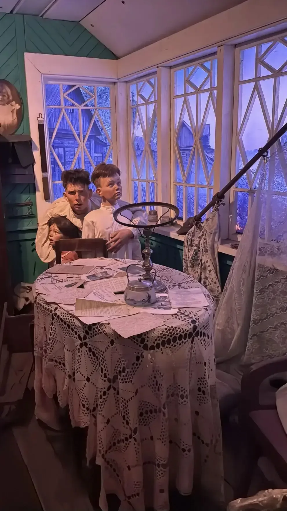 В праздничные выходные ученицы нашего лицея Марина Ф. (3 "г" , кл.рук. Гольцева О.Н.),  её брат и Ка