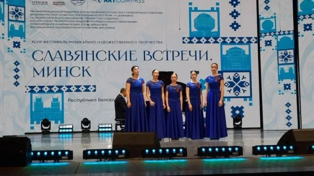 Ксения К., ученица 7 "В" класса, стала Лауретом I степени и обладателем Специального приза в составе