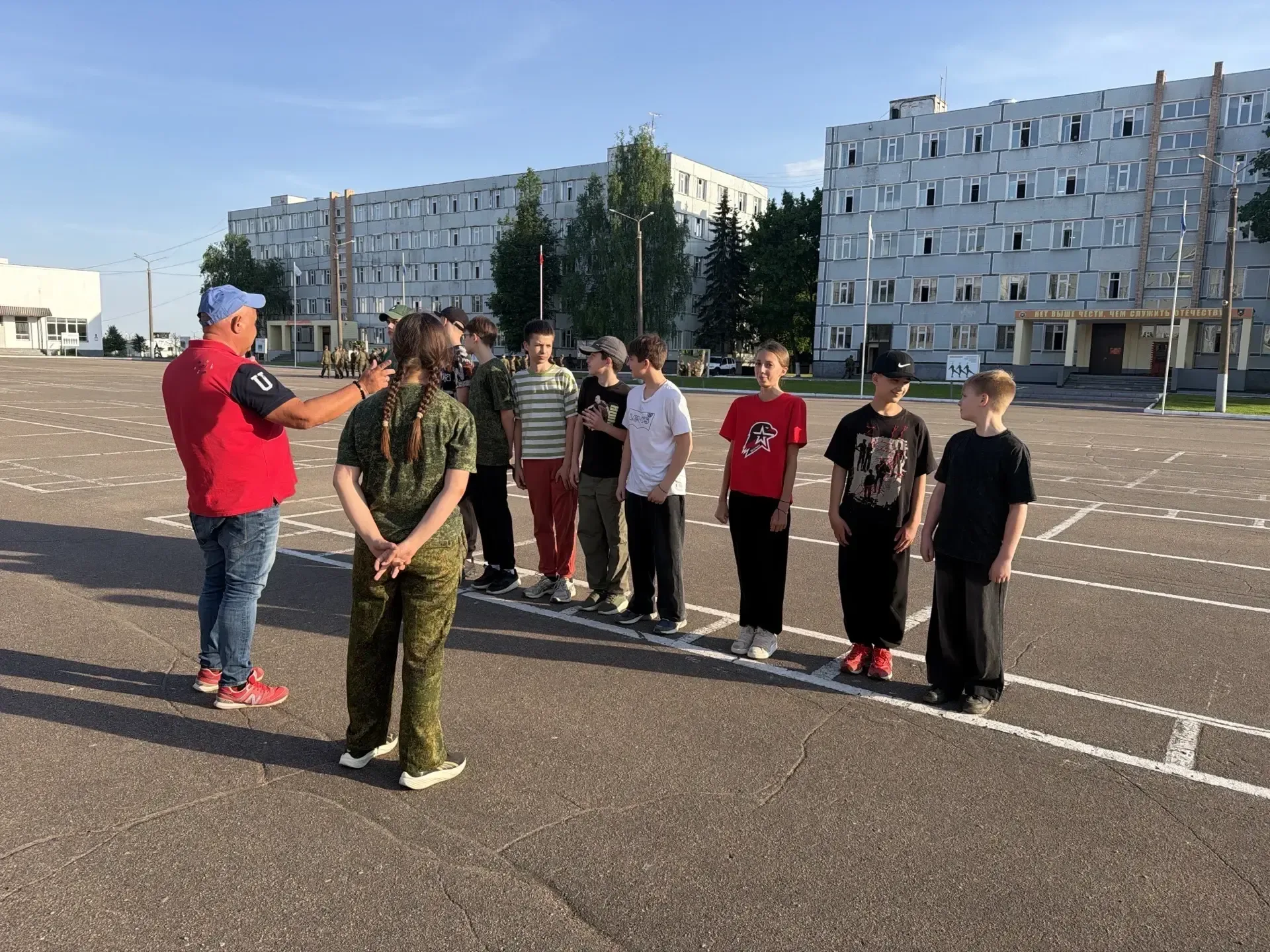 В День ветеранов Вооружённых сил ученики нашей школы приняли участие в спортивно-патриотических сбор