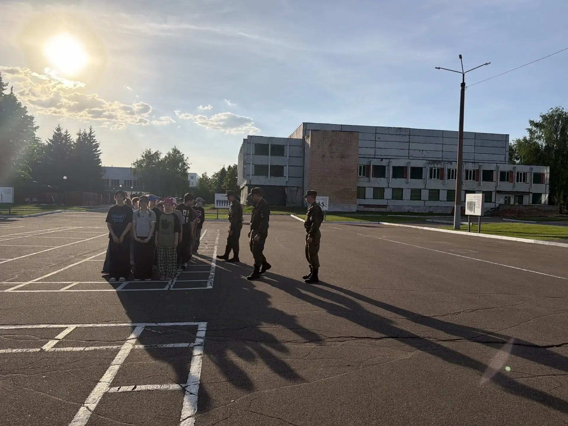 В День ветеранов Вооружённых сил ученики нашей школы приняли участие в спортивно-патриотических сбор