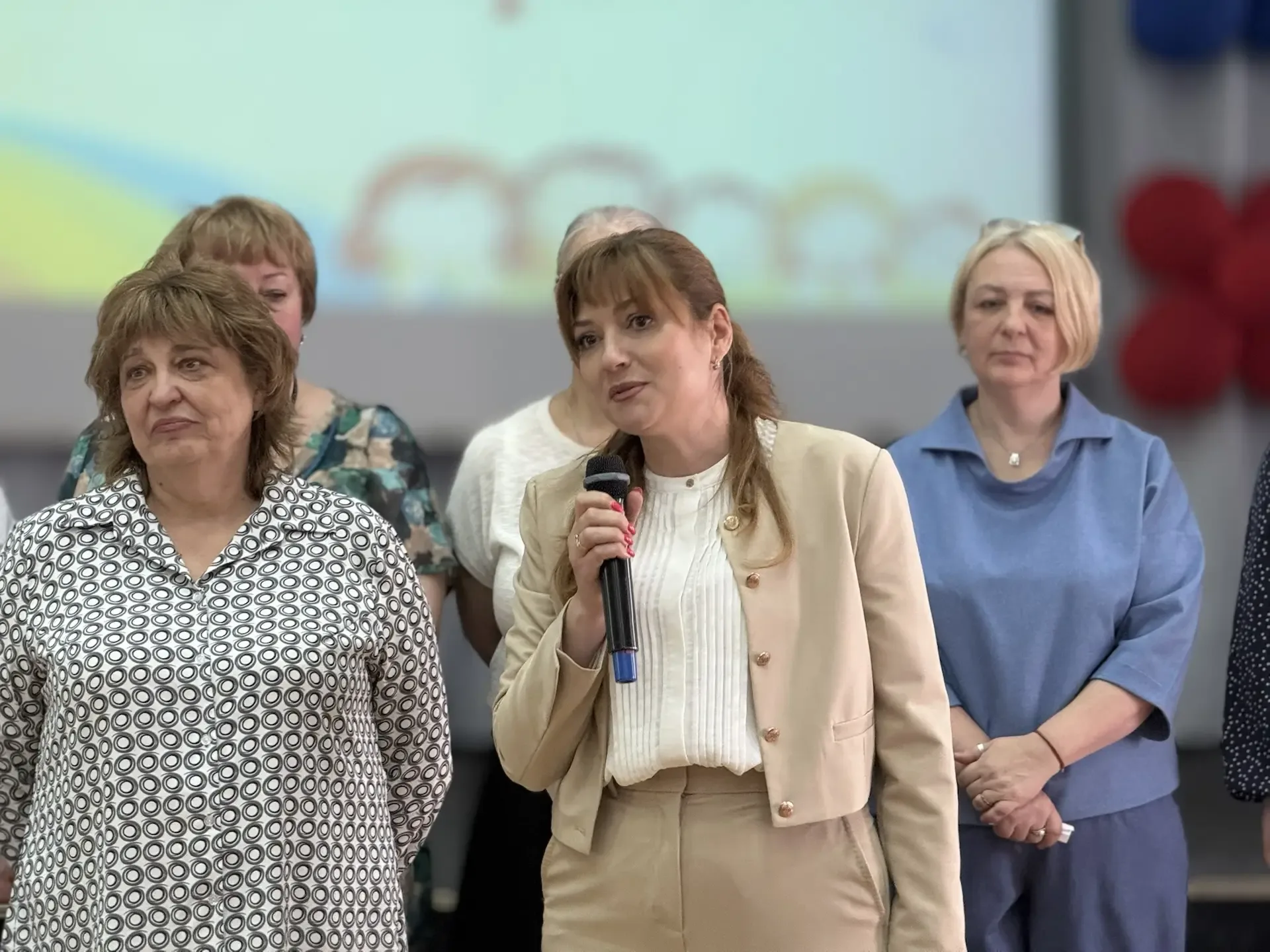 В субботу, 16 мая, в школе №1095 прошёл необычный День открытых дверей 🎉  Мы решили: хватит скучных 