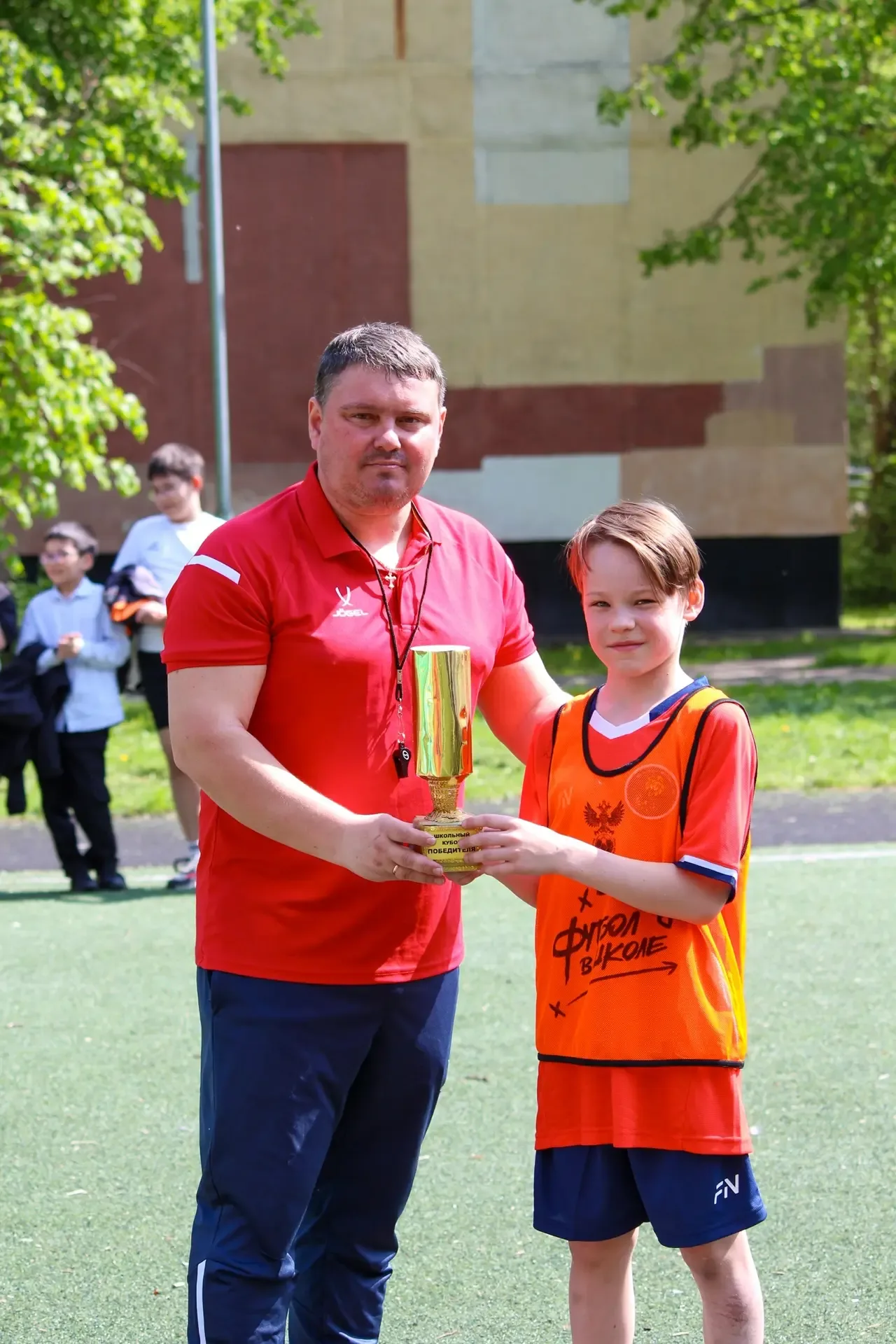 🏆⚽️ «КЛАССНЫЙ КУБОК»  В рамках фестиваля «Футбол в школе» состоялся товарищеский матч «Классный кубо