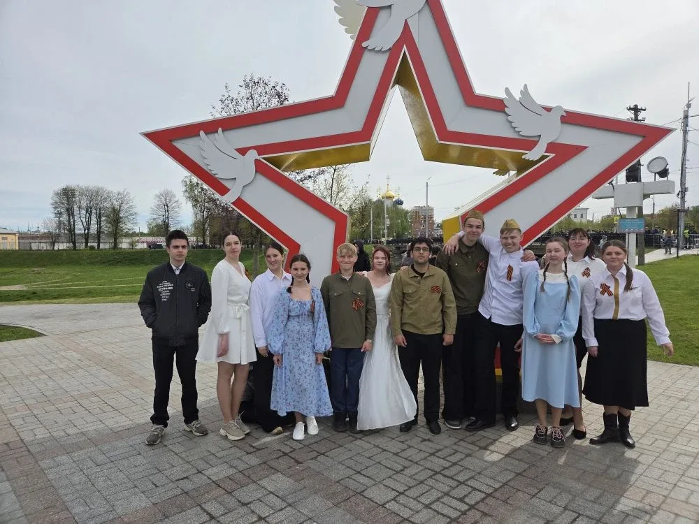 «Вальс Победы» открыл праздничные мероприятия в городе 9 мая⭐   На площади Победы прошла региональна