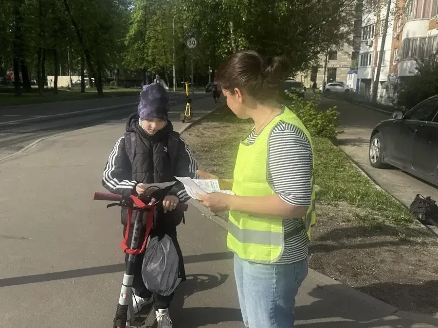 🚓 Родительский патруль: Вместе за безопасность на дороге!  🚨 Вчера наша школа сделала ещё один важны