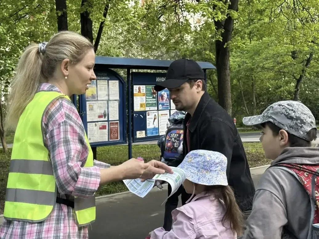 🚓 Родительский патруль: Вместе за безопасность на дороге!  🚨 Вчера наша школа сделала ещё один важны