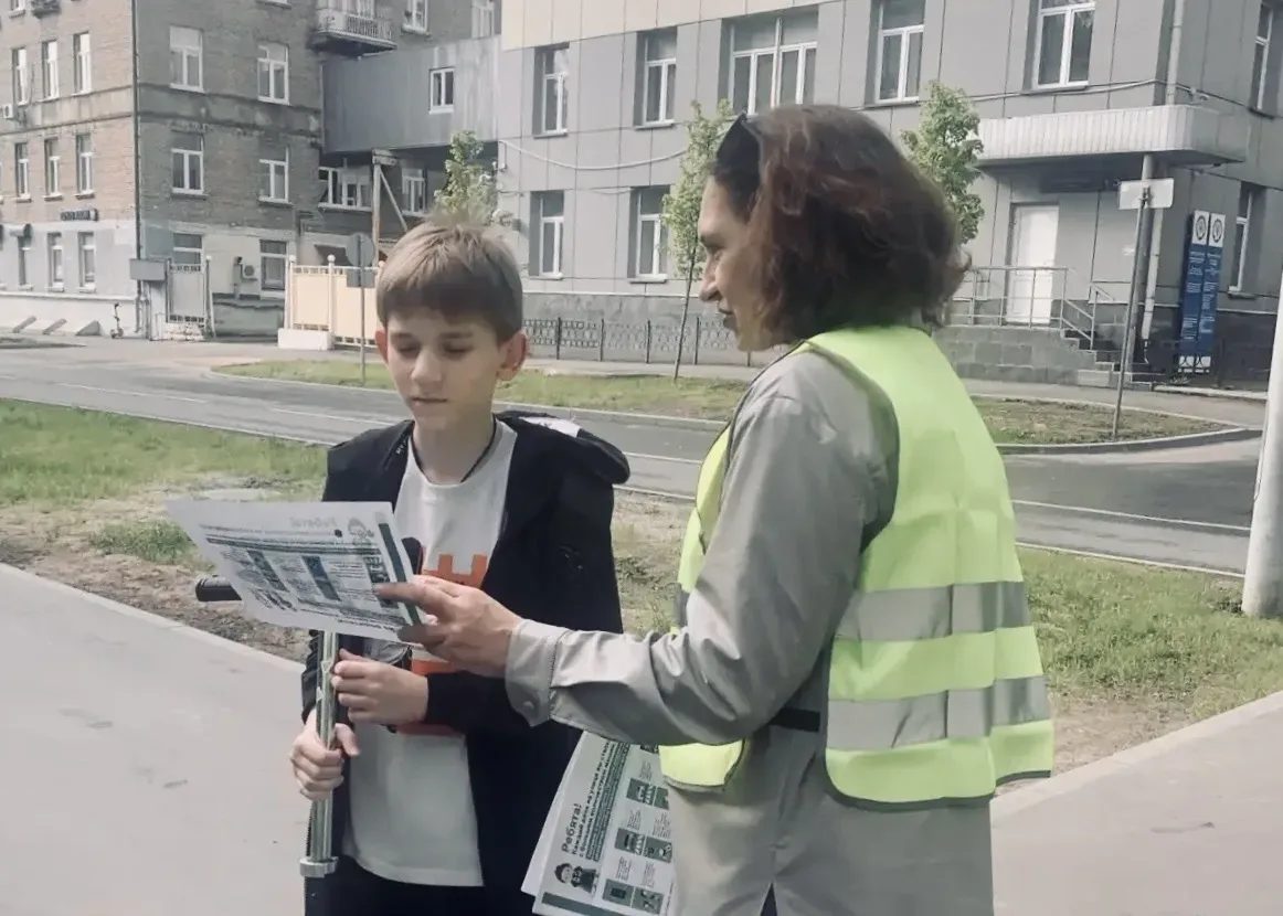 🚓 Родительский патруль: Вместе за безопасность на дороге!  🚨 Вчера наша школа сделала ещё один важны