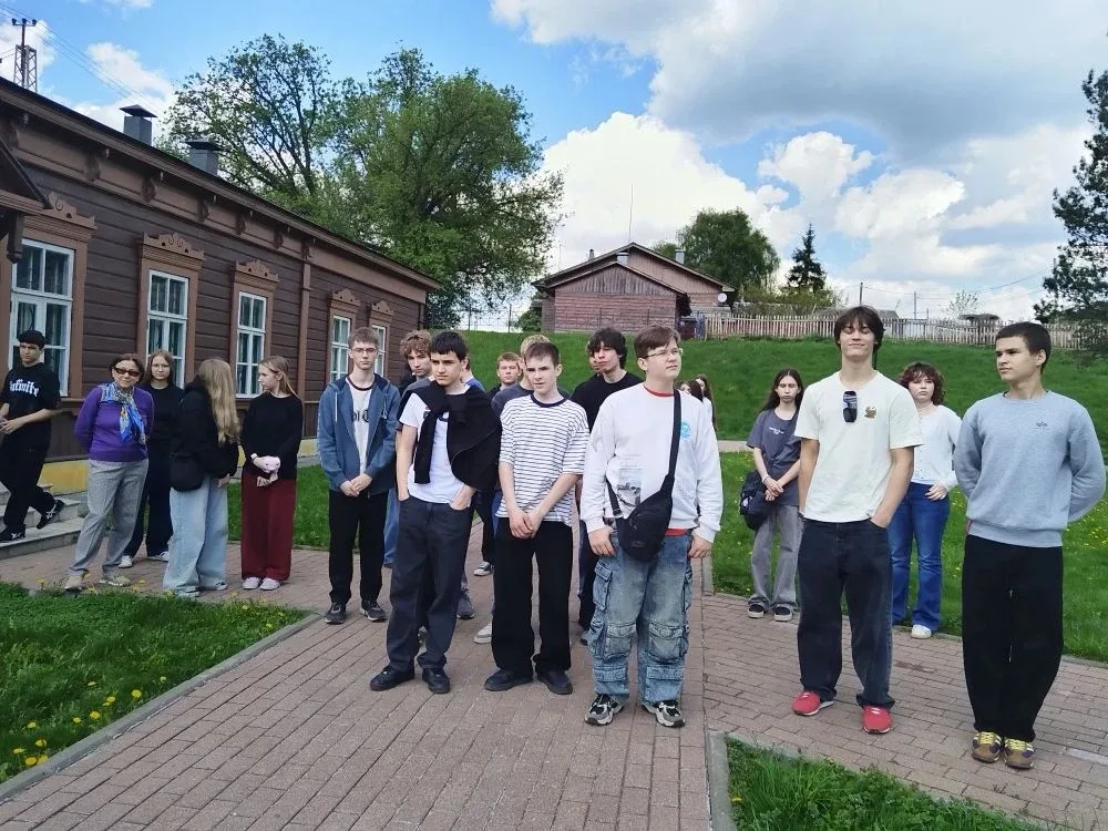 Весна – самое время для дальних поездок! ☀️  В солнечный майский день ученики 8 и 9 классов Видновск