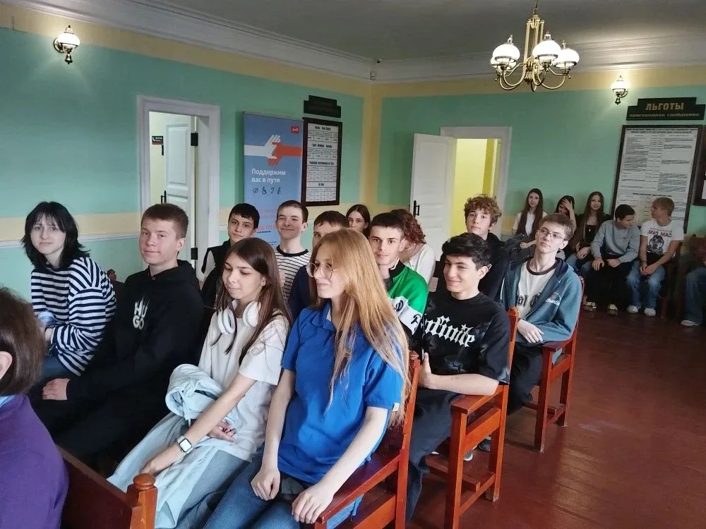 Весна – самое время для дальних поездок! ☀️  В солнечный майский день ученики 8 и 9 классов Видновск