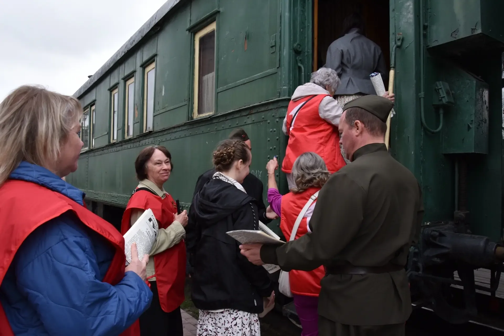В МОСКОВСКОМ ДЕПО «ПОДМОСКОВНАЯ»!  В Московском депо «Подмосковная» коллектив нашей #школа771 почтил