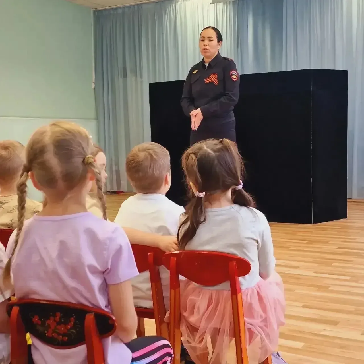 🎭 ТЕАТР ПРАВИЛ ДОРОЖНОГО ДВИЖЕНИЯ!  С 28 по 30 апреля в каждом дошкольном здании нашей #школа771 для