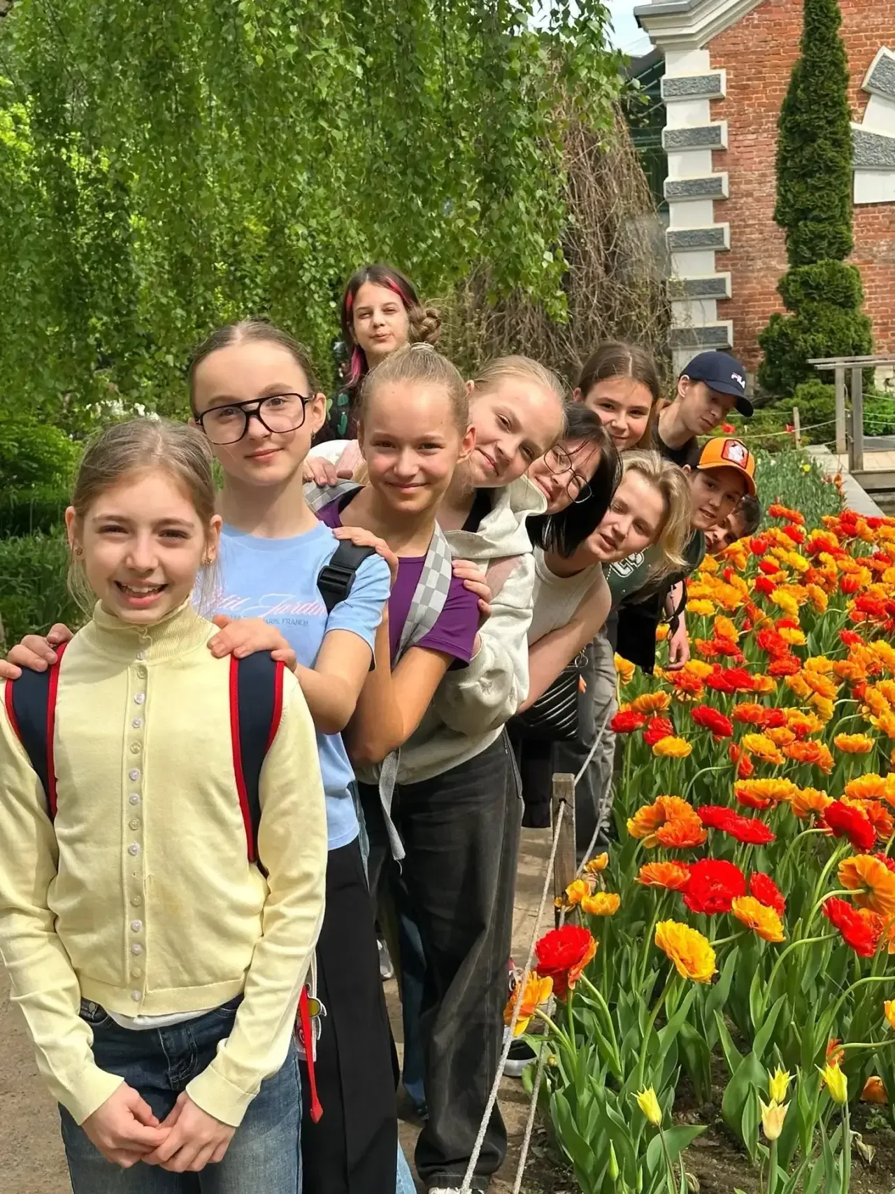 🌿ЭКСКУРСИЯ В ВЕСЕННЕЕ НАСТРОЕНИЕ!  🌼Экскурсия  по Аптекарскому огороду для юных итальянистов.  🏡Сего