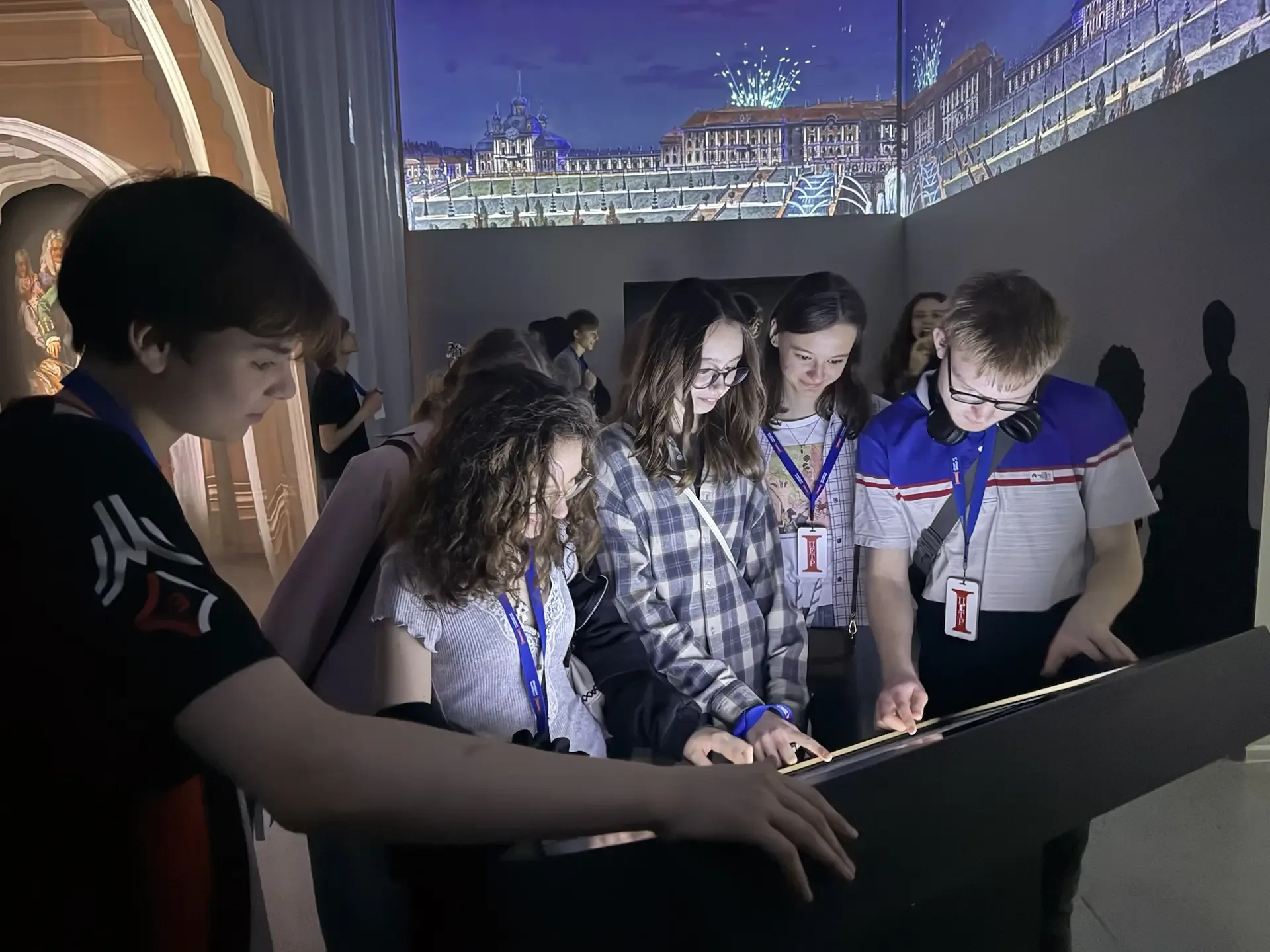 Девятиклассники посетили исторический парк «Россия — моя история», где побывали на выставке «Петр I.