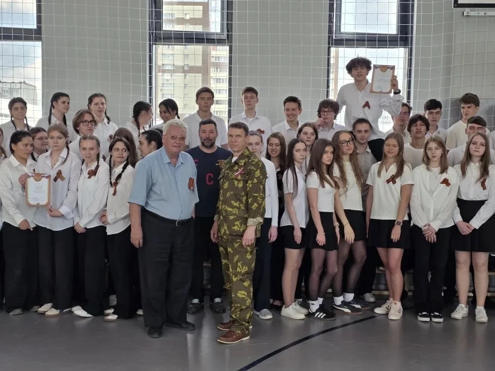 7 мая, в рамках Марафона "Наследники Победы" прошёл традиционный смотр - конкурс строя и песни, посв