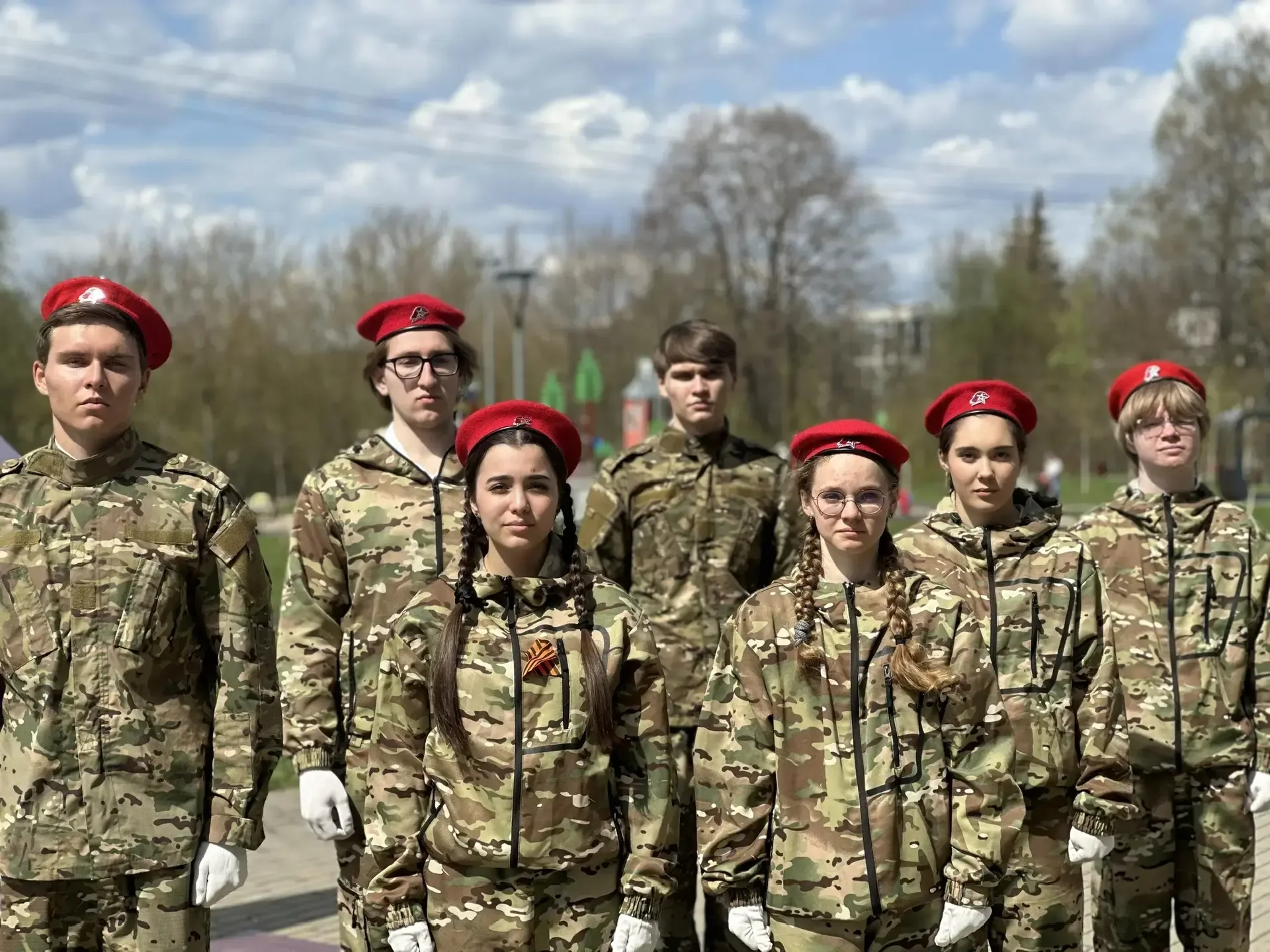 Марафон "Наследники Победы" продолжается!   Сегодня, 4 мая, ученики МАОУ гимназии 13 приняли участие
