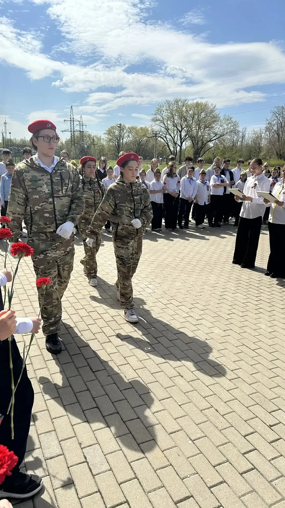 Марафон "Наследники Победы" продолжается!   Сегодня, 4 мая, ученики МАОУ гимназии 13 приняли участие