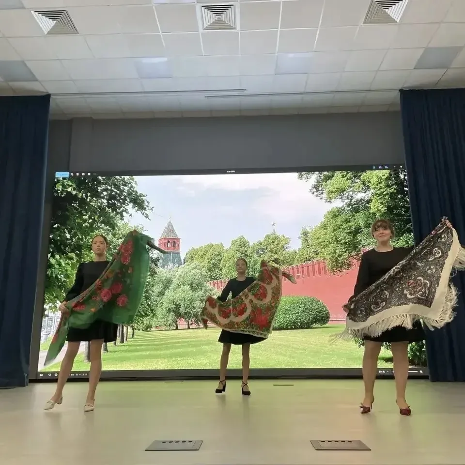 🕊️ Сегодня в стенах нашего Лицея прошел конкурс литературно-музыкальных композиций «И всё той весне…