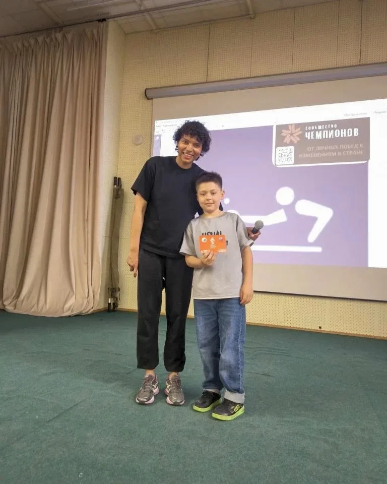 🏫  В 1 корпусе нашей школы прошёл «Спортивный интерактив» — мастер-класс по гандболу от олимпийской 