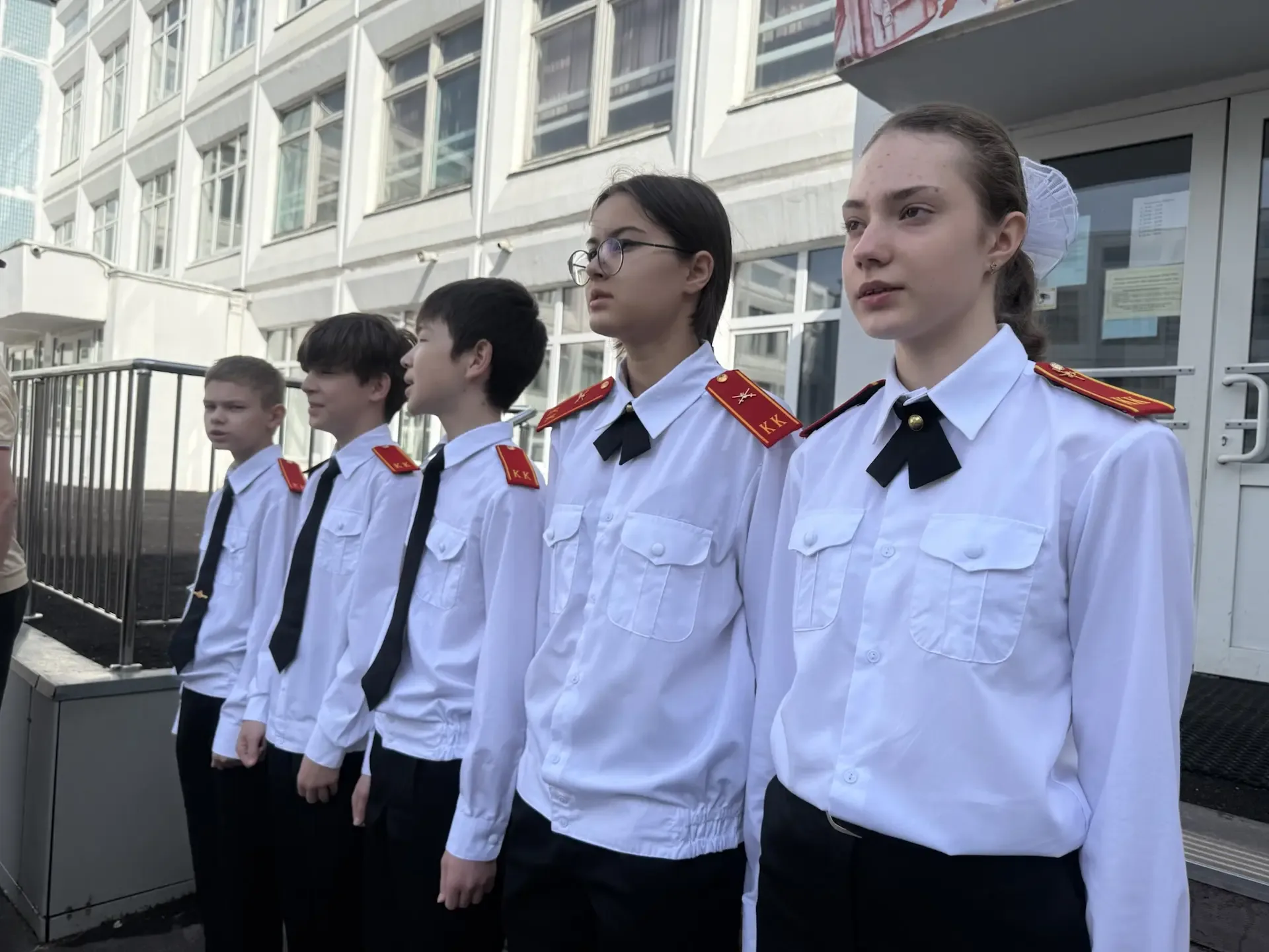 🇷🇺Церемония поднятия флага   Право поднять Государственный флаг Российской Федерации на этой неделе 