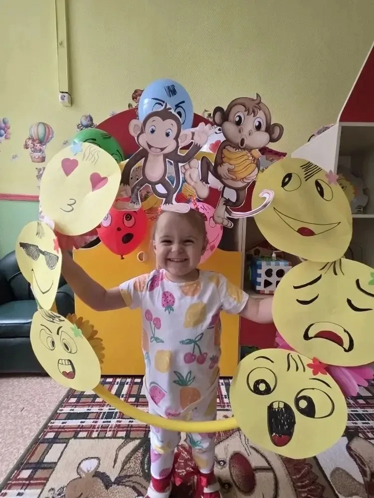 👶🏼Малыши на связи!  Ребята совершили увлекательное путешествие в мир чувств: учились распознавать ра