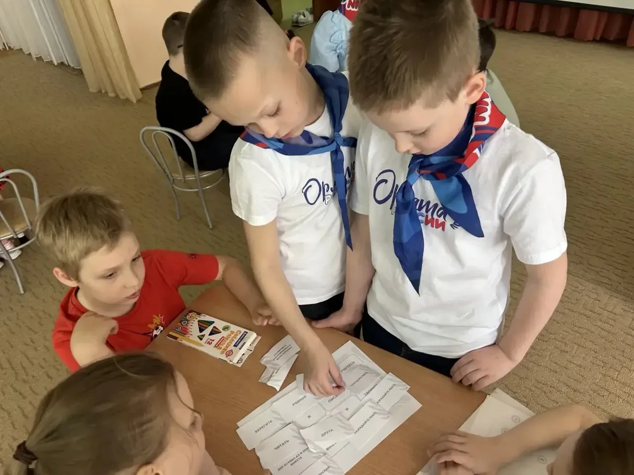 😍Орлята 956!  Быть «Орлёнком» — значит беречь историю своей страны и передавать знания младшим. Наши