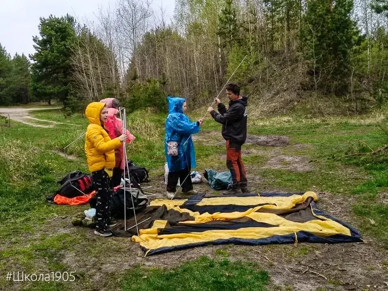 ⛺️ Как стать ещё дружнее? Знает 6 «Г»!  Наши ученики отправились в поход на Воскресенские озёра и пр