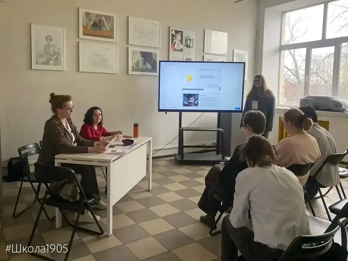 🏆 10 «Б» завершает учебный год яркими победами!  На прошлой неделе в Финансовом университете прошло 