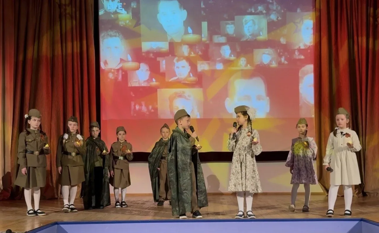 ❤️Друзья, хотим поделиться с вами тёплыми кадрами со школьного мероприятия, которое прошло накануне 