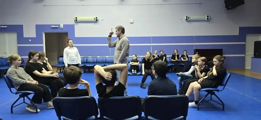 🎬 За кулисами нашего «Квартала мечты»  Недавно состоялось важное событие. В гостях у ребят из школьн