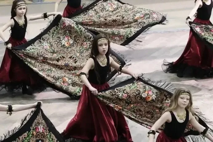 Лёд, музыка и победа: успехи нашей Александры ⛸️✨  В нашей школе растут настоящие звёздочки — талант