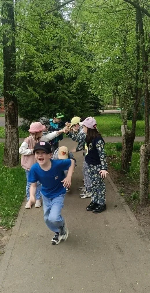 🌿 «Весенняя тропа»: терренкур, который объединил движение и открытия  На этой неделе наши дошколята 