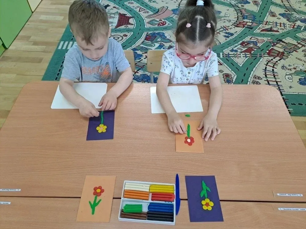 🌸 «Цветущая весна»: знакомство с природой через красоту и заботу  В дошкольных отделениях прошла тем