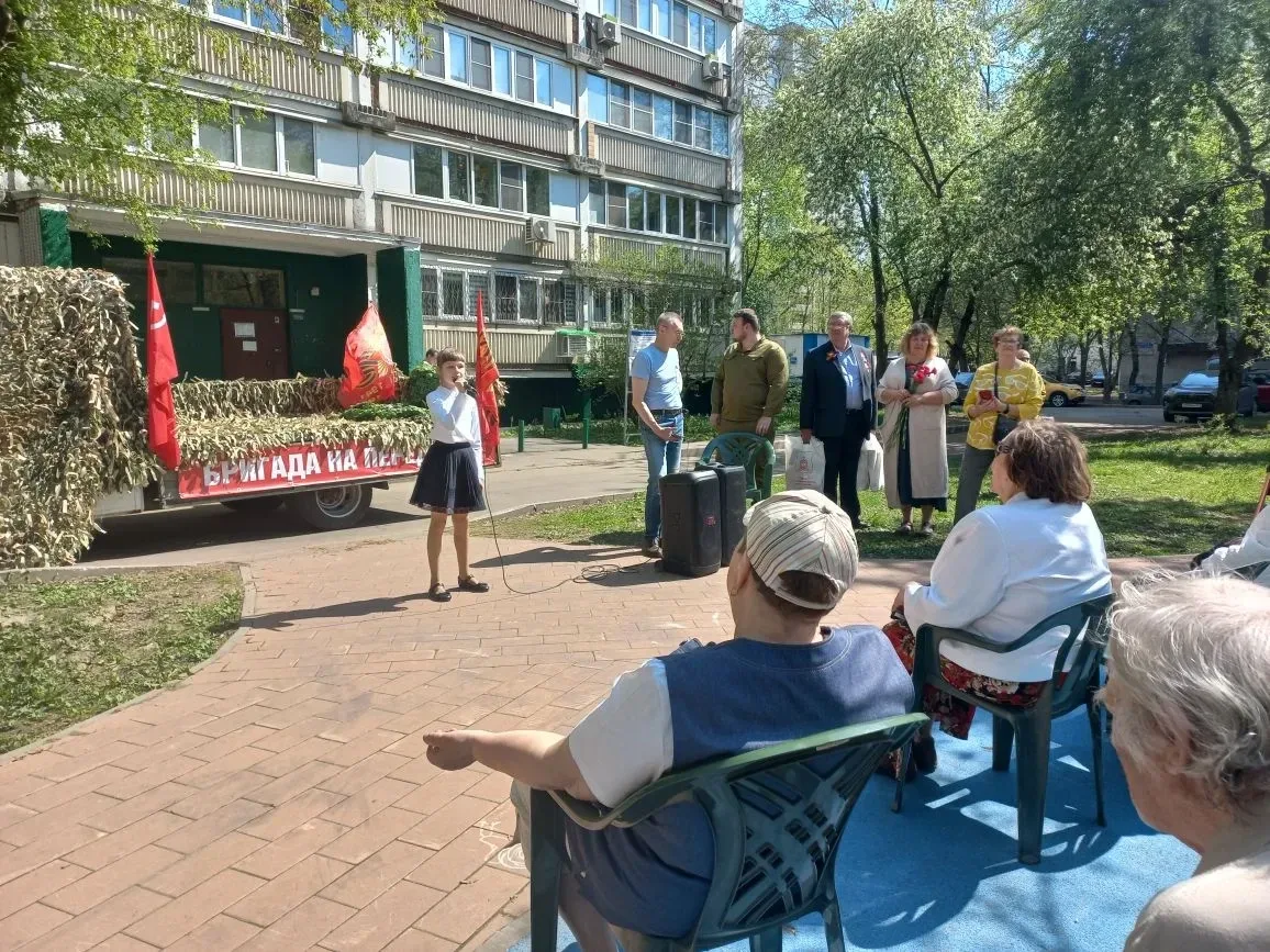 🎗️ Накануне 81-й годовщины Победы в Великой Отечественной войне волонтёры "Школа Лидера " приняли уч