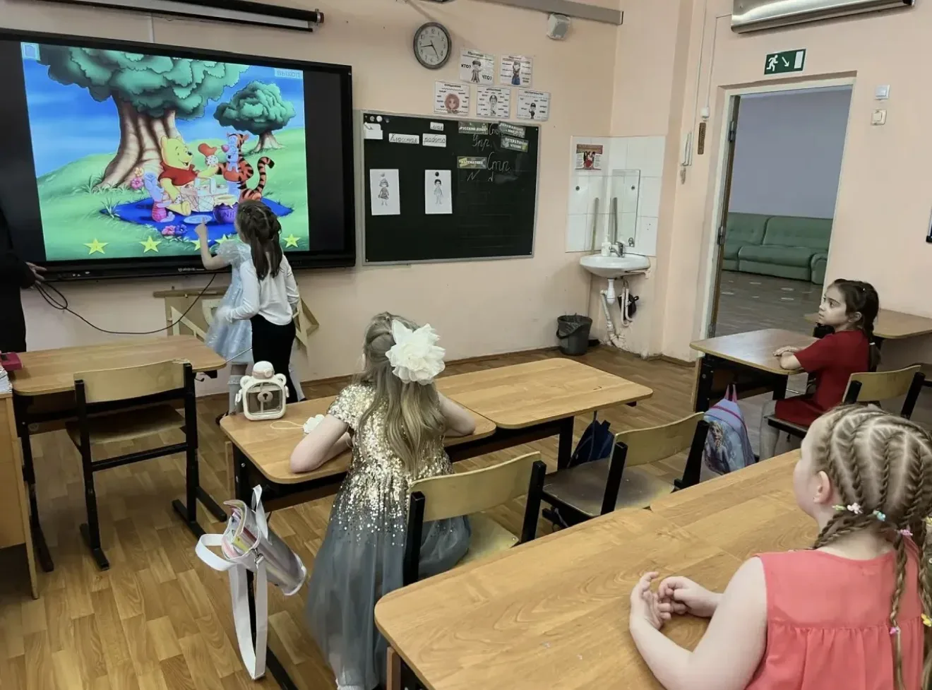Внутренний компас человека 🧭  После торжественного поднятия флага школьный день продолжился «Разгово