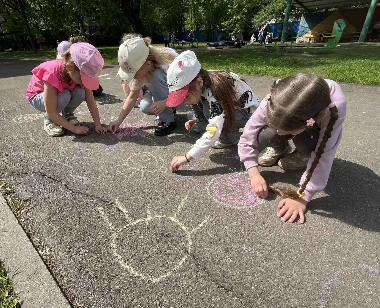 Вместе — теплее ❤️  В наших дошкольных группах прошли утренники, посвящённые Международному дню семь