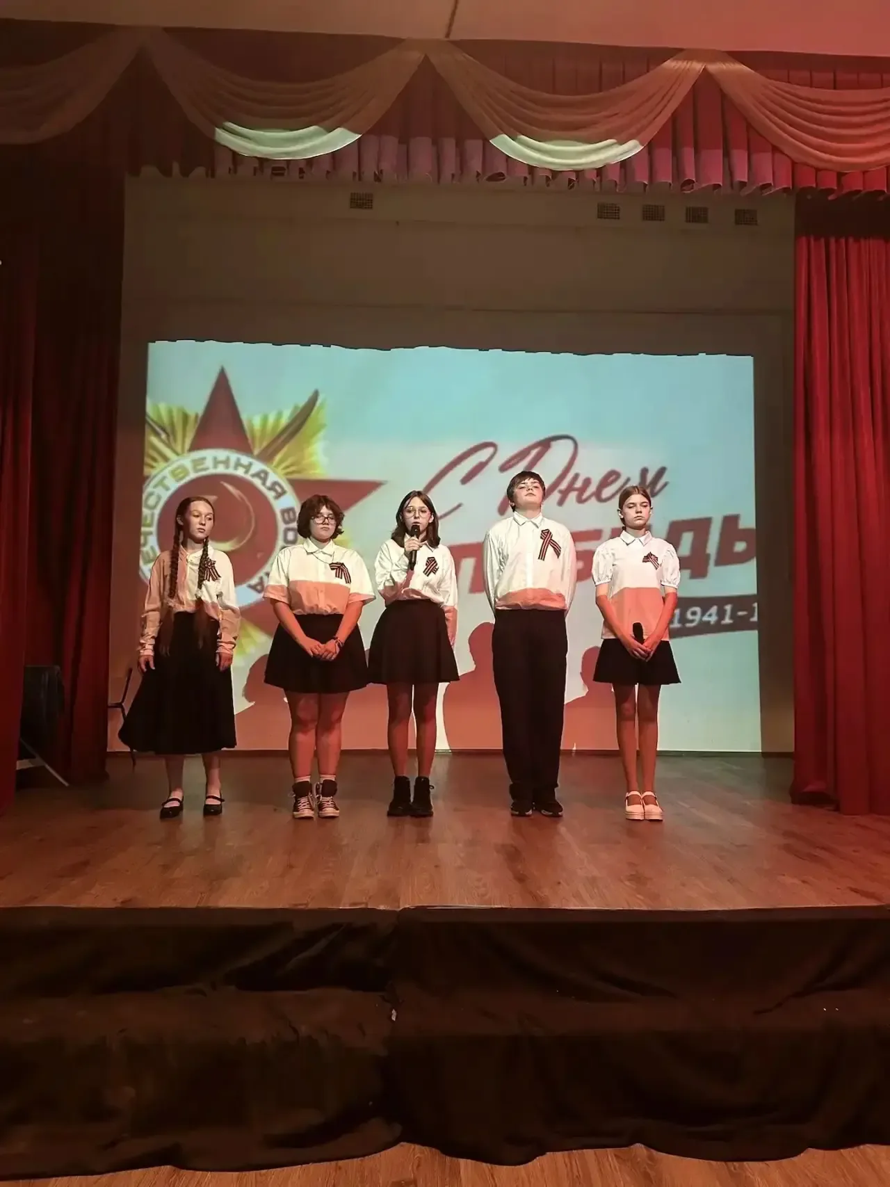 🇷🇺🕊️ Память, которая живёт в наших сердцах  На прошлой неделе, в преддверии Дня Победы, на образоват