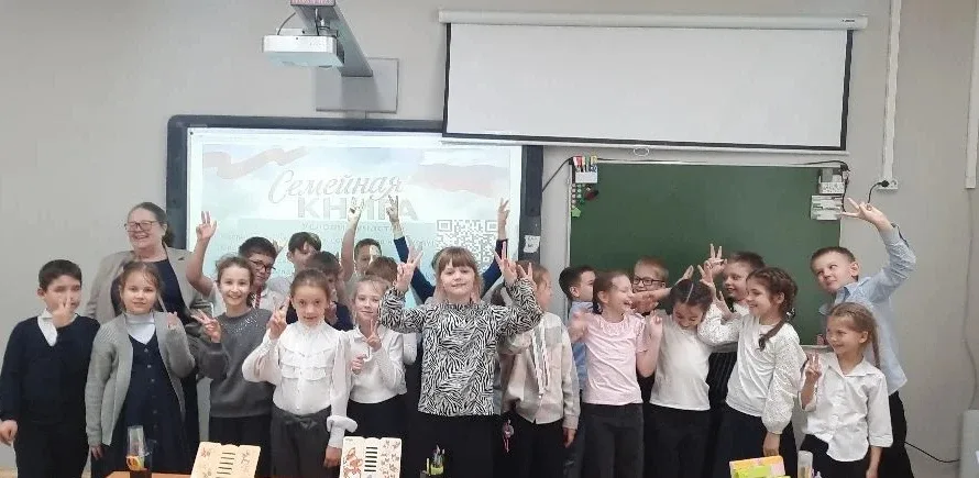 ВСТРЕЧА С ПИСАТЕЛЕМ  ✨Состоялась вдохновляющая встреча ребят 3 «Э» и 4 «Д» с замечательной писательн