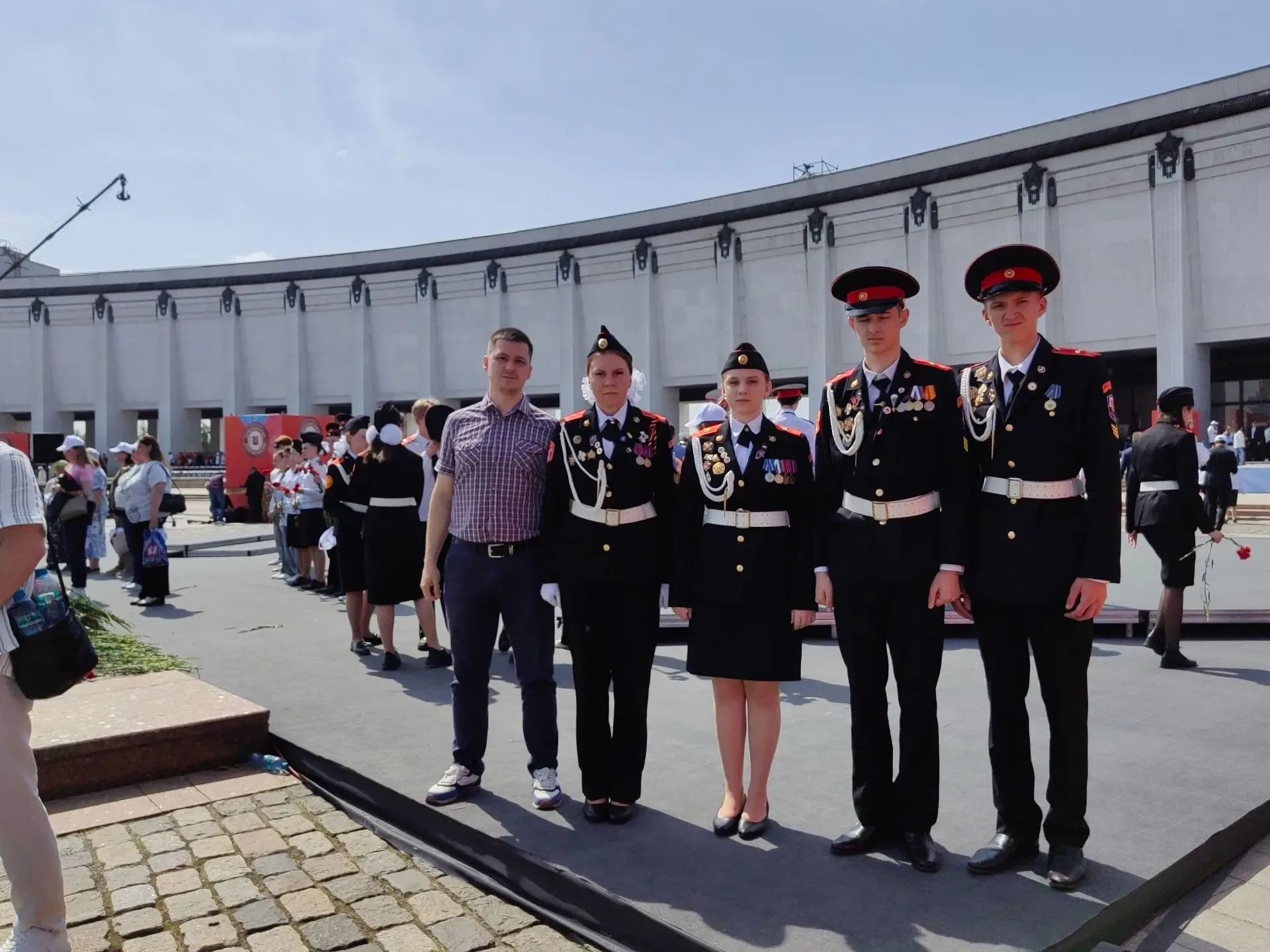НЕ ПРЕРВЕТСЯ СВЯЗЬ ПОКОЛЕНИЙ  🏅 Наши ученики приняли участие в традиционном Параде кадет «Не прервет