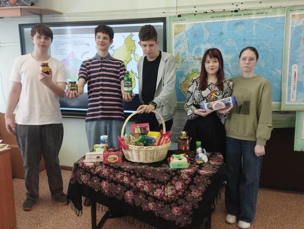 БЕГОМ НА УРОК  ⚡ Ярким событием Недели кафедры общественных наук и искусства для 9-х классов стала в