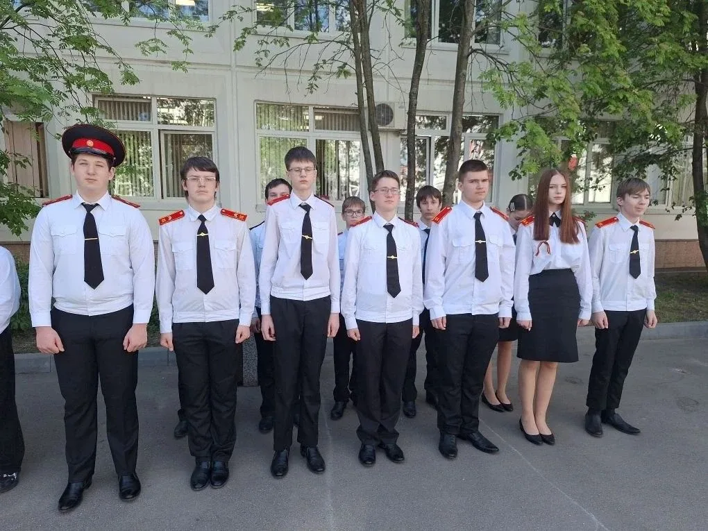 ЛИНЕЙКА КАДЕТ  🏅На торжественной линейке, посвященной подведению итогов учебного года, кадеты школы 