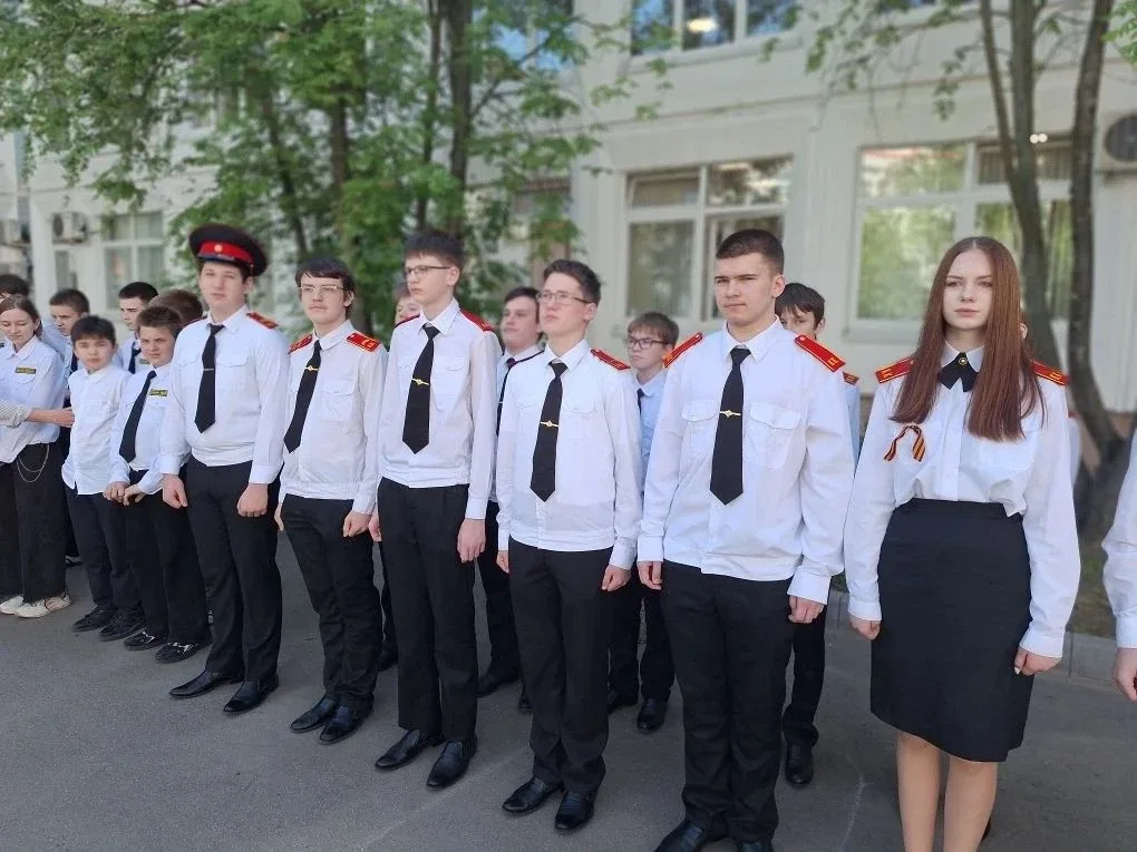 ЛИНЕЙКА КАДЕТ  🏅На торжественной линейке, посвященной подведению итогов учебного года, кадеты школы 