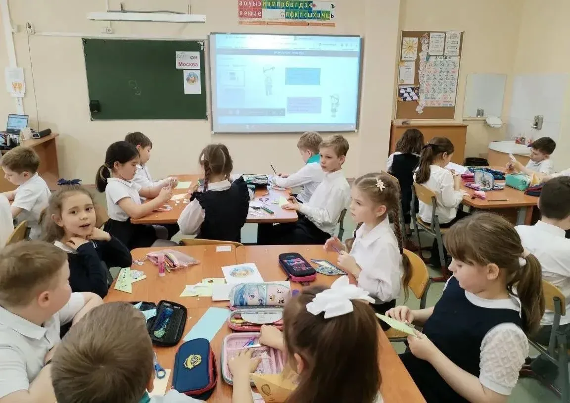 ⚡️«Педагогический маршрут по Москве» принёс педагогу из нашей школы почётное II место на престижном 