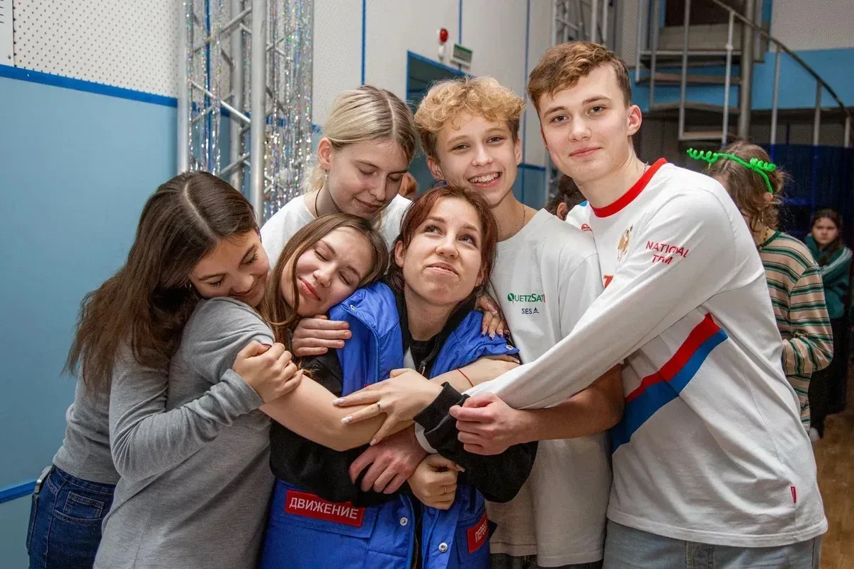 Меня часто спрашивают: из чего состоит мой день? Из будильника в 6:30, стопок бумаг, планерок, звонк
